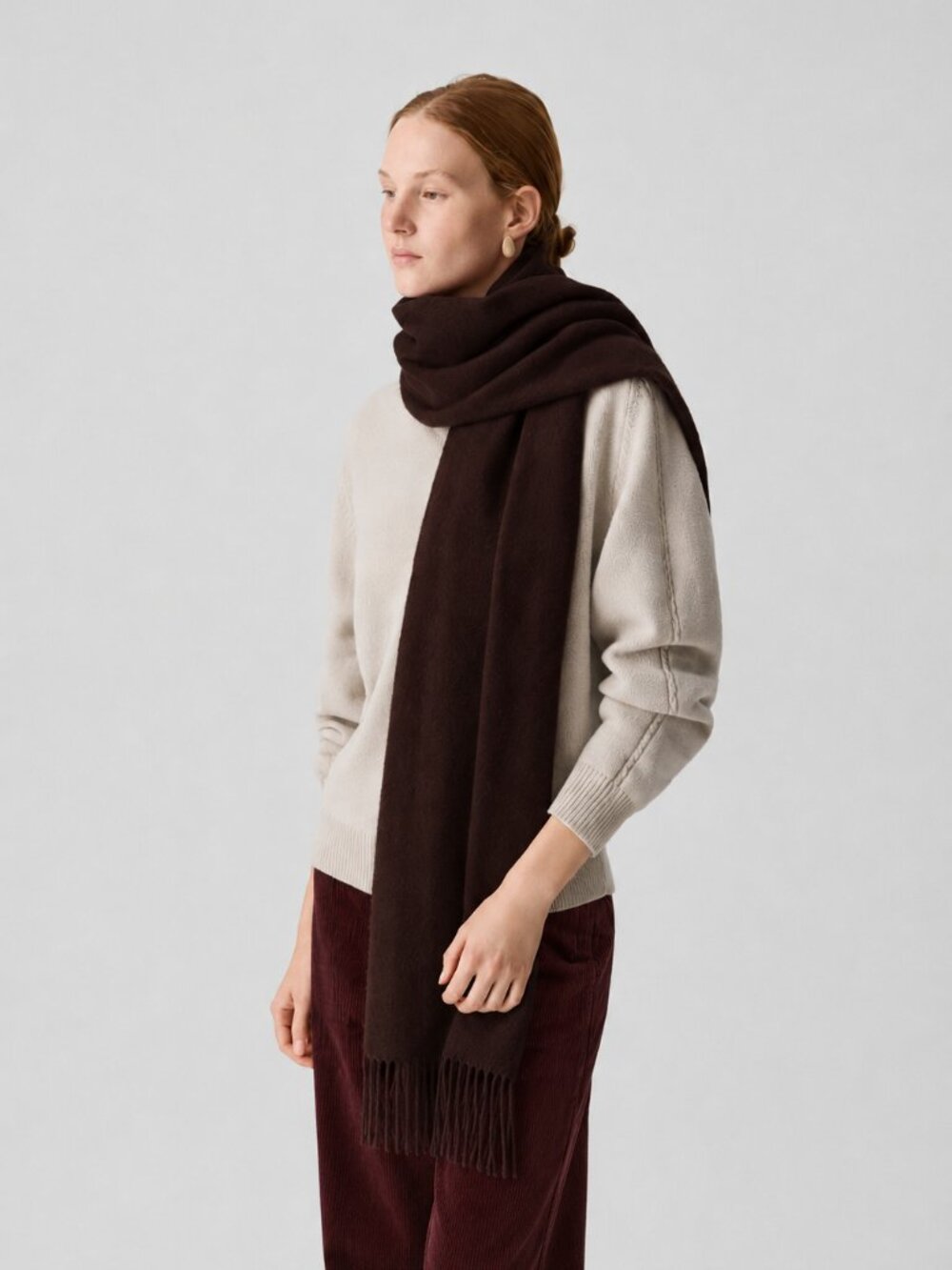 Theory Classic Scarf in Cashmere, Dark Merlot